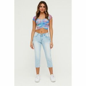 Amethyst Body Con Low Rise Light Wash Cropped Capri Soft Denim Skinny Jeans